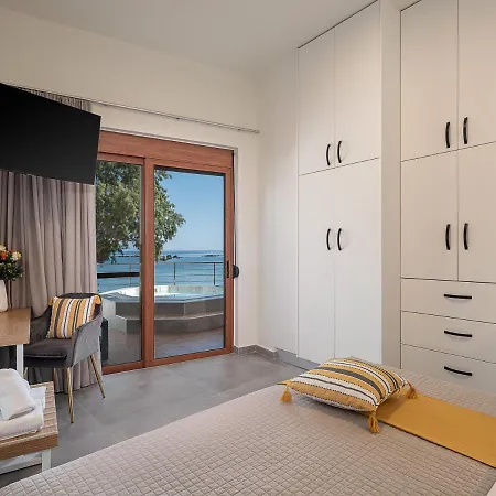 Elia Seaside Deluxe Apartment